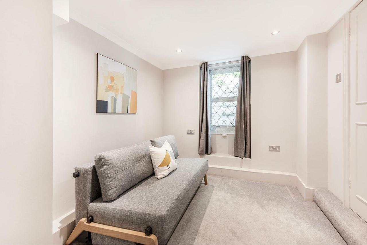 Stylish 2 Bedroom Flat In Knightsbridge ลอนดอน ภายนอก รูปภาพ