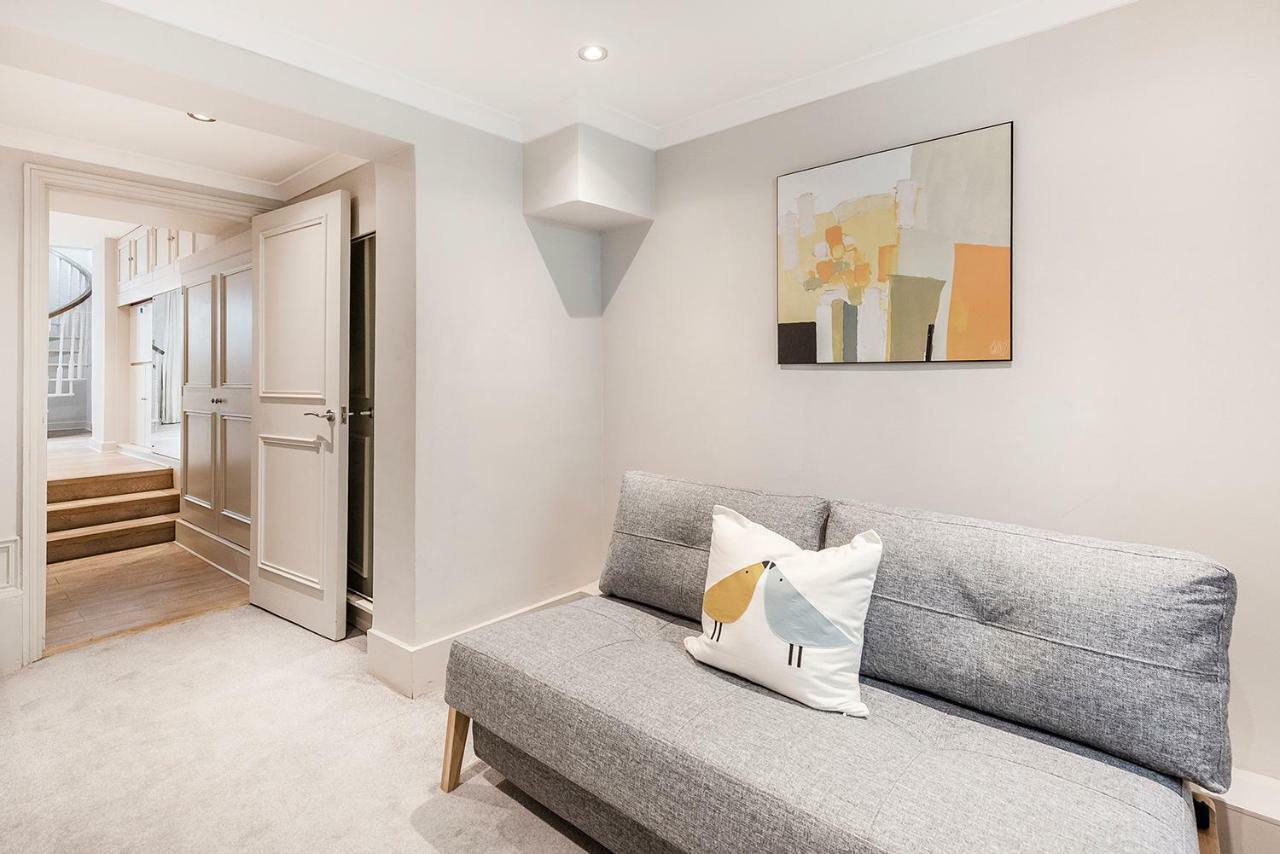 Stylish 2 Bedroom Flat In Knightsbridge ลอนดอน ภายนอก รูปภาพ