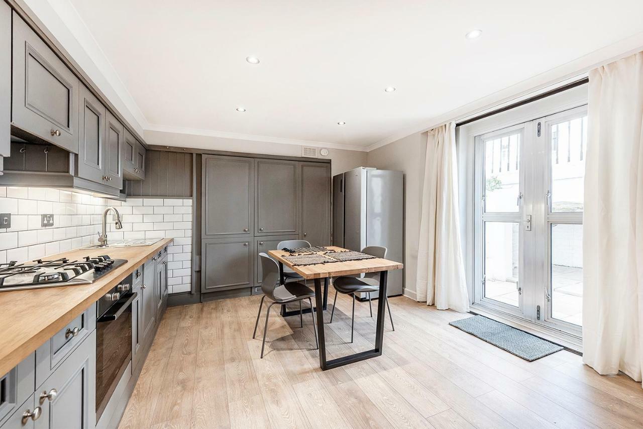 Stylish 2 Bedroom Flat In Knightsbridge ลอนดอน ภายนอก รูปภาพ