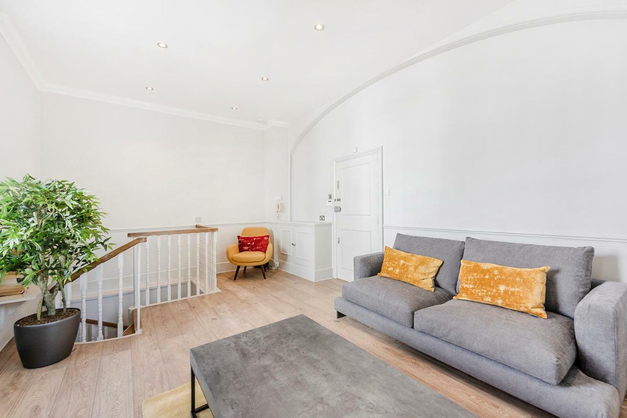 Stylish 2 Bedroom Flat In Knightsbridge ลอนดอน ภายนอก รูปภาพ
