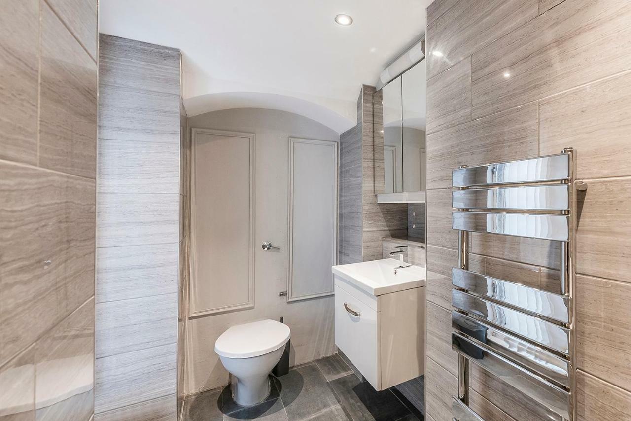 Stylish 2 Bedroom Flat In Knightsbridge ลอนดอน ภายนอก รูปภาพ